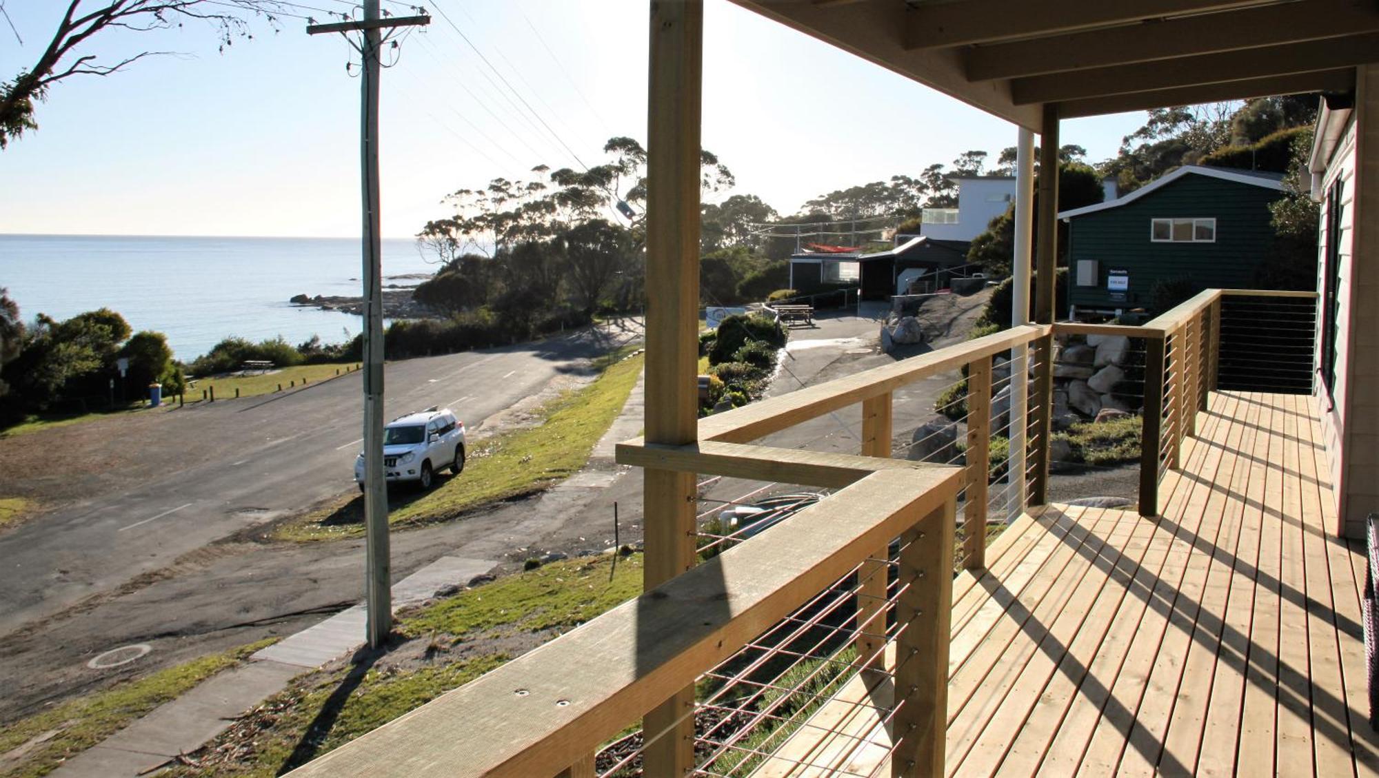 Kingfisher Cottage Beachfront At The Binalong Bay Kültér fotó